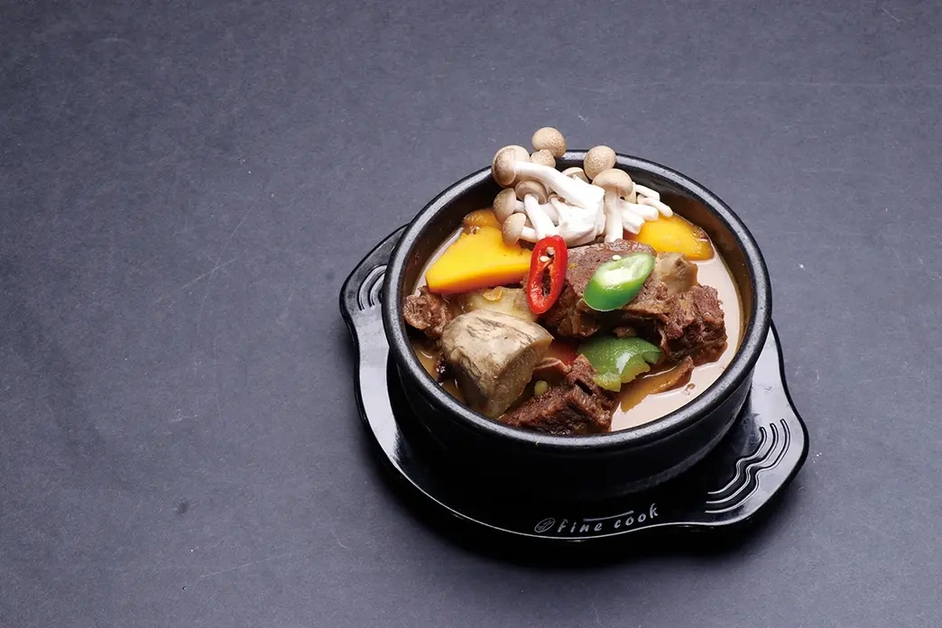 S3. Galbi Jjim (Mild or Spicy) 갈비찜